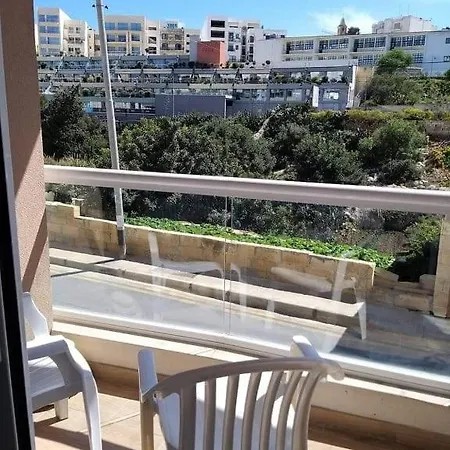 Spinola Apartment *