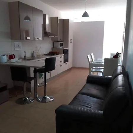 Apartment Spinola
